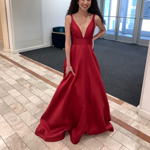 Mac Duggal Dresses & Skirts - A red dress